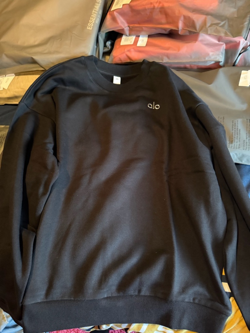ALO Yoga Black Crewneck Sweatshirt large